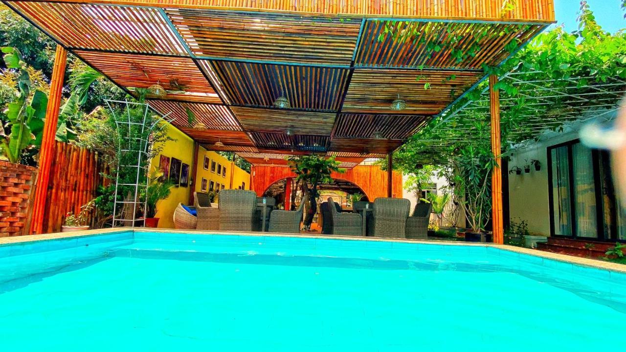 Commander Lodge Phong Nha Exterior photo