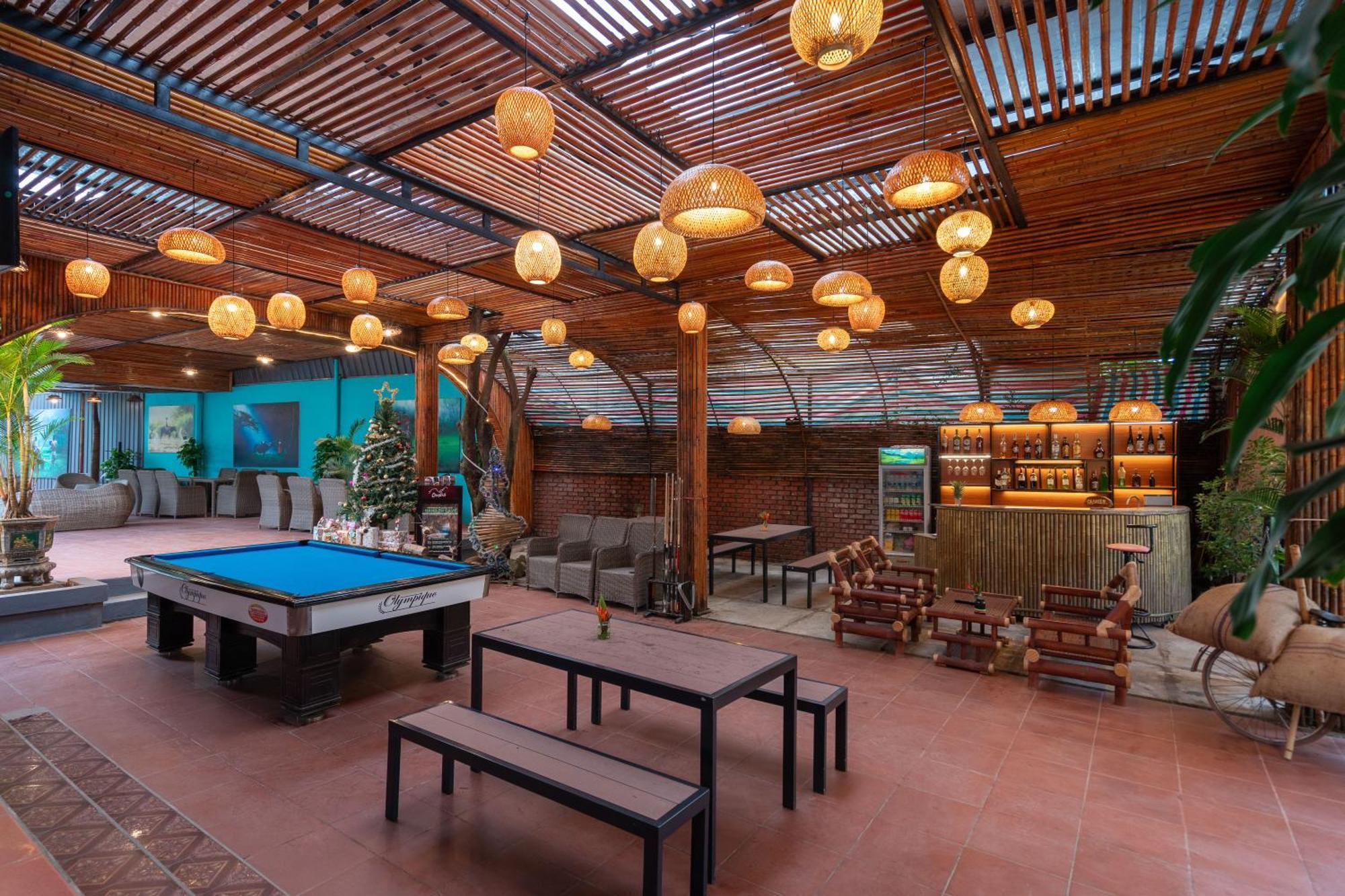 Commander Lodge Phong Nha Exterior photo