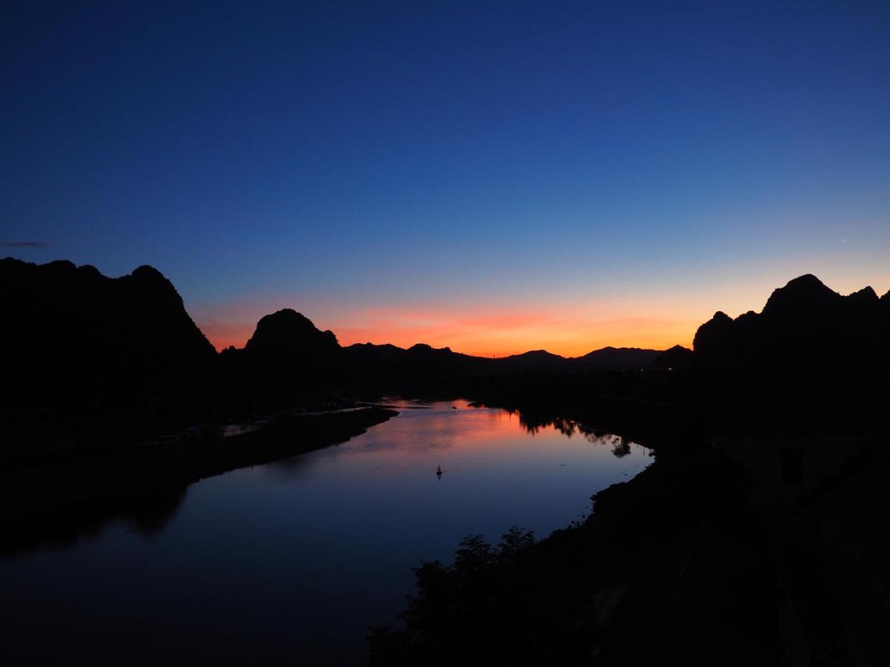 Commander Lodge Phong Nha Exterior photo