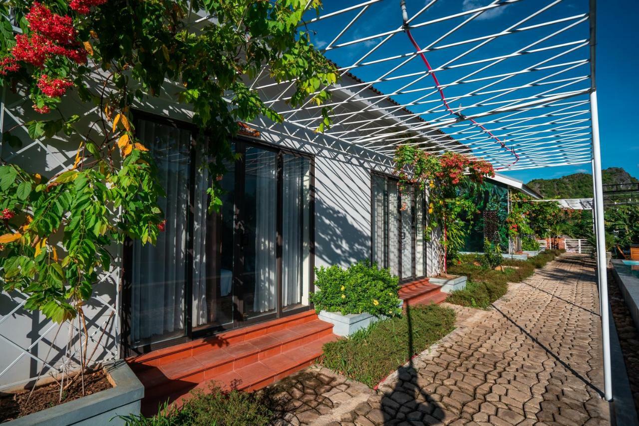 Commander Lodge Phong Nha Exterior photo