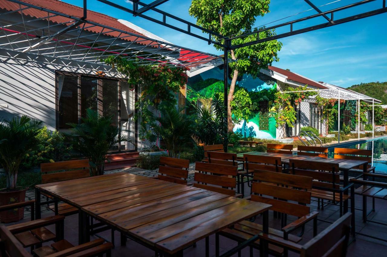 Commander Lodge Phong Nha Exterior photo