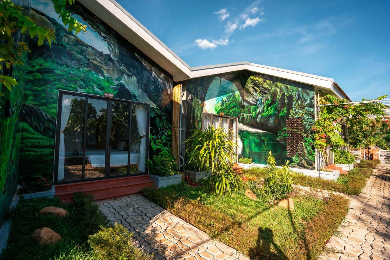 Commander Lodge Phong Nha Exterior photo